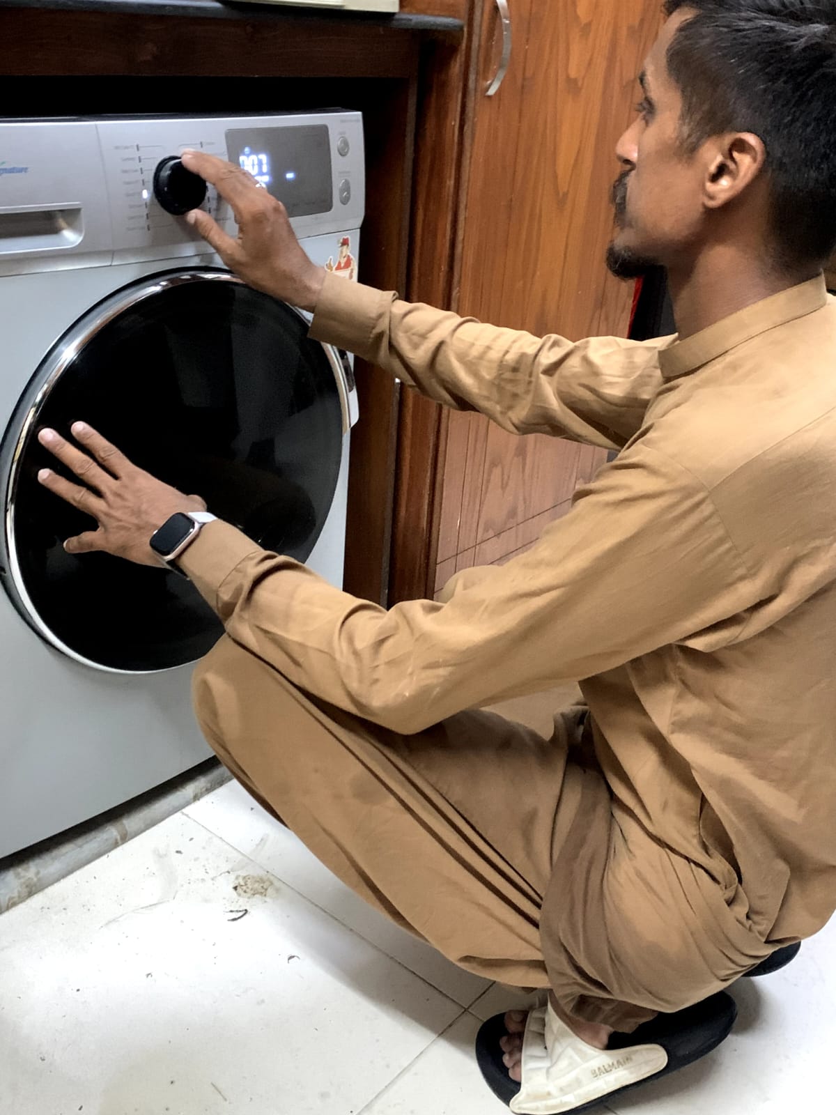 WhatsApp Image 2025-11-08 at 18.18.06 (2)